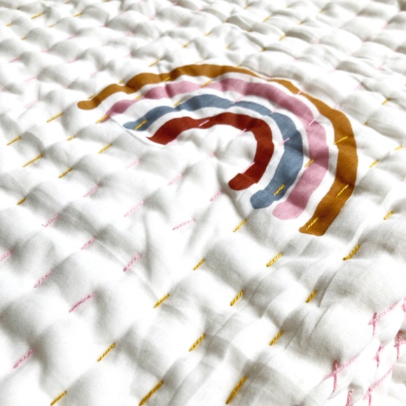 ⭐️ BOGO ⭐️ HP-Over the Rainbow Kantha Baby Quilt - Picture 8 of 8